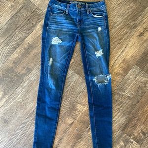 American Eagle medium wash distressed jeggings